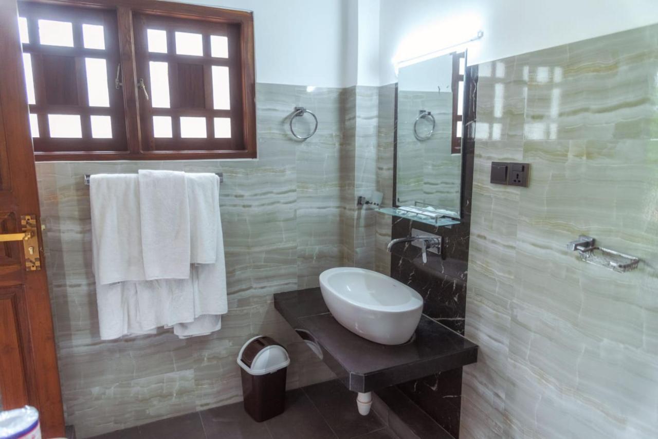 Hotel Golden Ray Dambulla Bagian luar foto