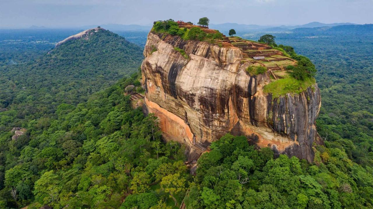 Hotel Golden Ray Dambulla Bagian luar foto