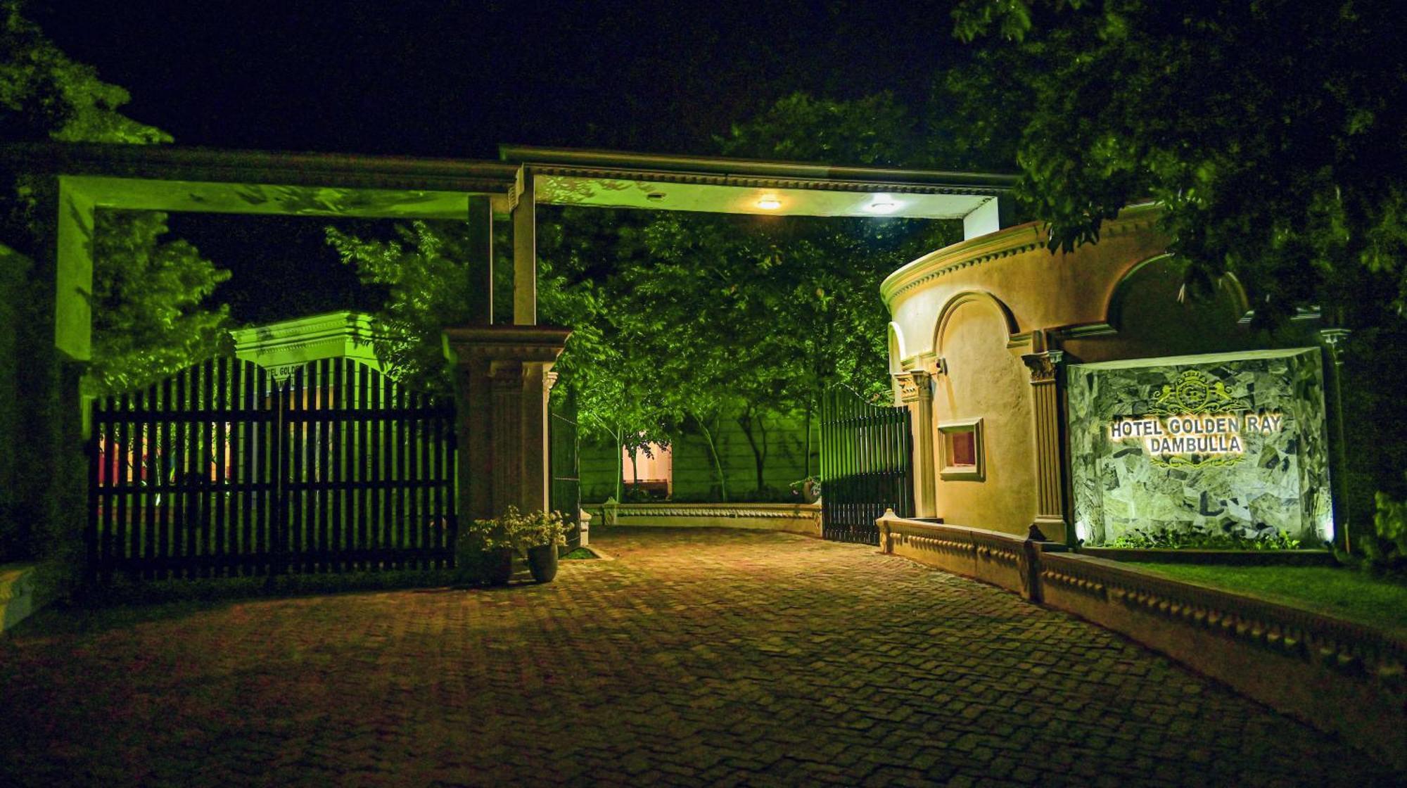 Hotel Golden Ray Dambulla Bagian luar foto