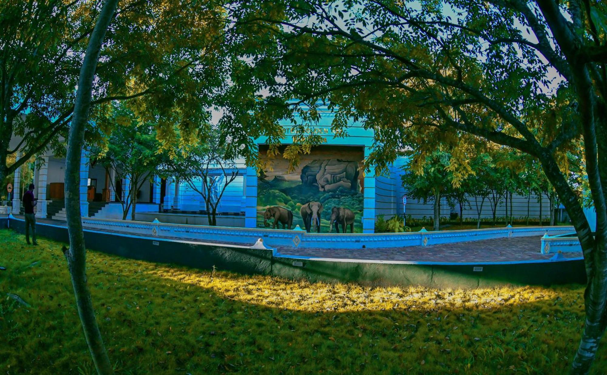 Hotel Golden Ray Dambulla Bagian luar foto