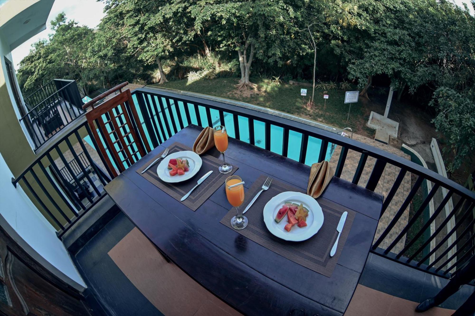 Hotel Golden Ray Dambulla Bagian luar foto